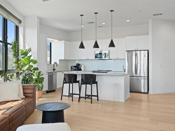 800 Embassy DR 537, Austin TX 78702