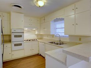 8204 Exmoor Dr, Austin TX 78757