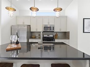 701 Zennia ST B, Austin TX 78751