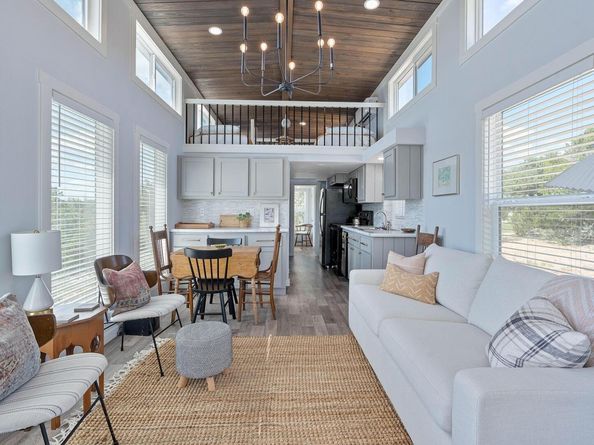635 Ivean Pearson RD, Lago Vista TX 78645