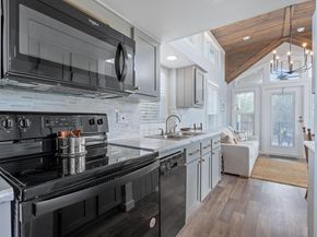 635 Ivean Pearson RD, Lago Vista TX 78645