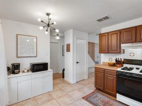 9833 Briar Ridge DR, Austin TX 78748