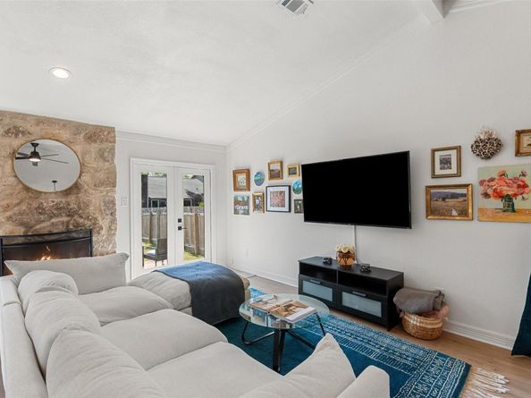 9833 Briar Ridge DR, Austin TX 78748