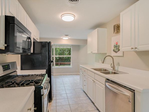 8711 Bridgeport DR, Austin TX 78758
