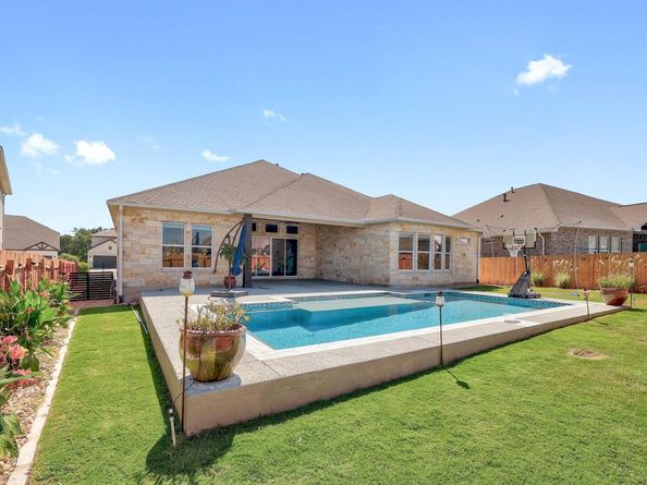 120 Sanco DR, Liberty Hill TX 78642