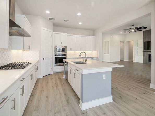 120 Sanco DR, Liberty Hill TX 78642
