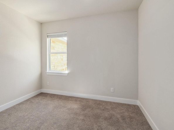 120 Sanco DR, Liberty Hill TX 78642