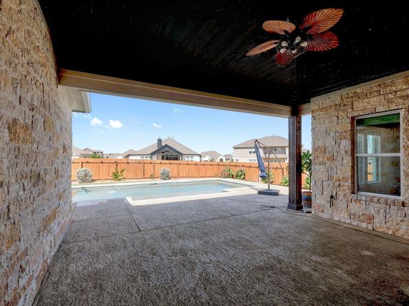 120 Sanco DR, Liberty Hill TX 78642