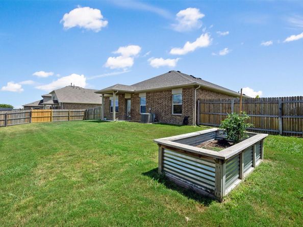 316 Shiner LN, Georgetown TX 78626