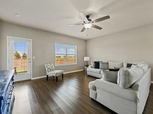 316 Shiner LN, Georgetown TX 78626