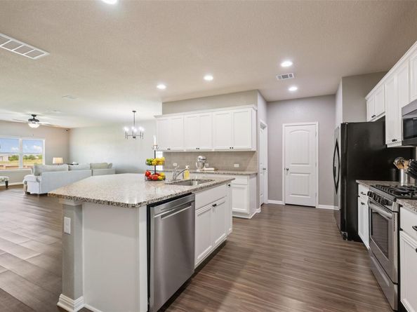 316 Shiner LN, Georgetown TX 78626