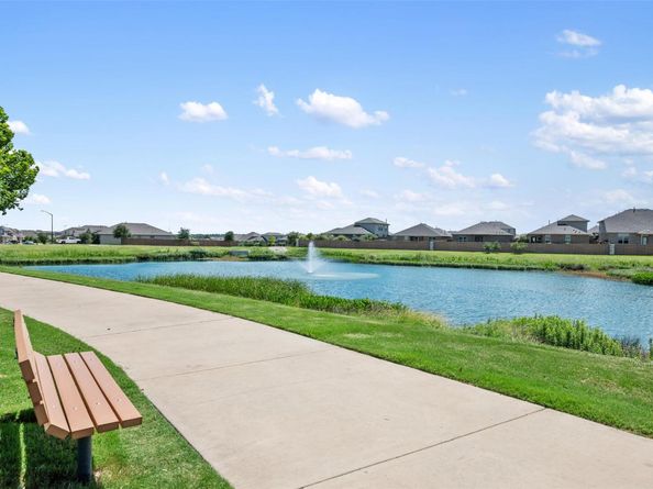 316 Shiner LN, Georgetown TX 78626