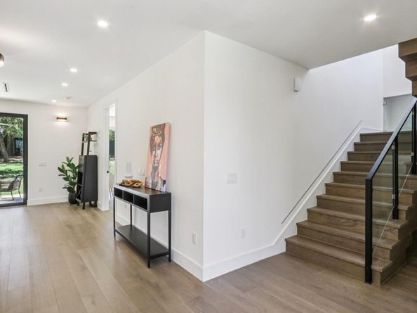 5700 Louise LN, Austin TX 78757