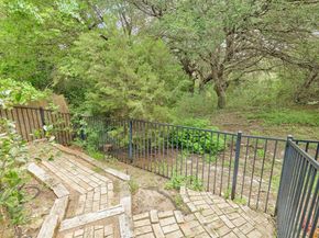 1310 Parmer LN 1902, Austin TX 78727