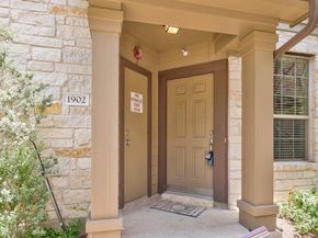 1310 Parmer LN 1902, Austin TX 78727