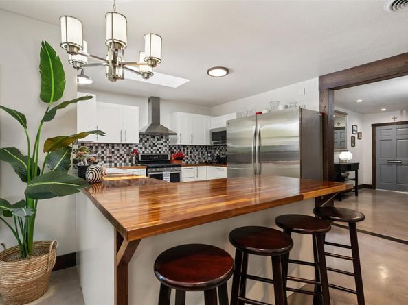 1806 Rogge LN, Austin TX 78723