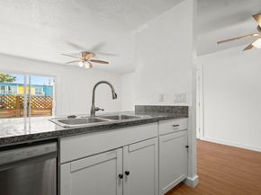 300 E Croslin ST 106, Austin TX 78752