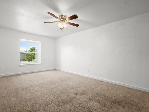 300 E Croslin ST 106, Austin TX 78752