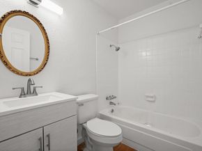 300 E Croslin ST 106, Austin TX 78752