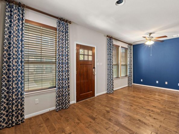 7220 Wyoming Springs DR 104, Round Rock TX 78681