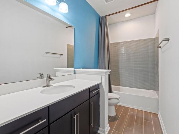 7220 Wyoming Springs DR 104, Round Rock TX 78681