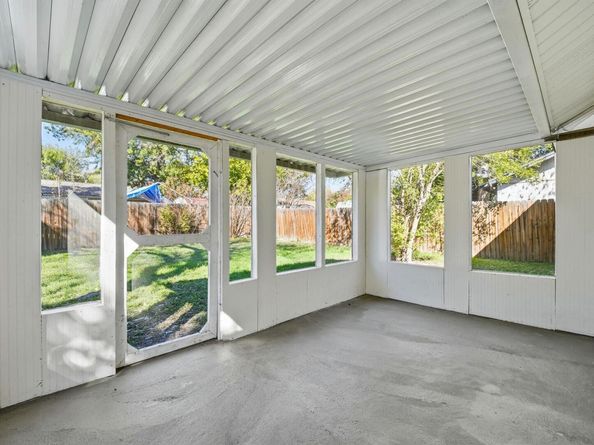 5704 Hammermill RUN, Austin TX 78744