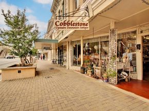 104 Lariat drive DR, Georgetown TX 78633