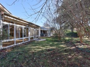 104 Lariat drive DR, Georgetown TX 78633