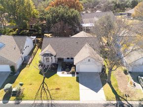 104 Lariat drive DR, Georgetown TX 78633