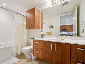 222 West Ave 1211, Austin TX 78701