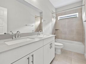 144 Alicante LN, Liberty Hill TX 78642