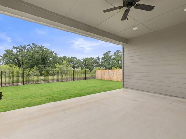 144 Alicante LN, Liberty Hill TX 78642