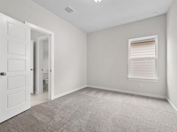 144 Alicante LN, Liberty Hill TX 78642