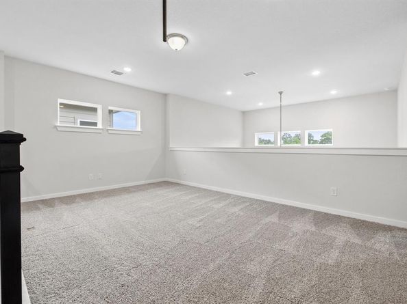 144 Alicante LN, Liberty Hill TX 78642