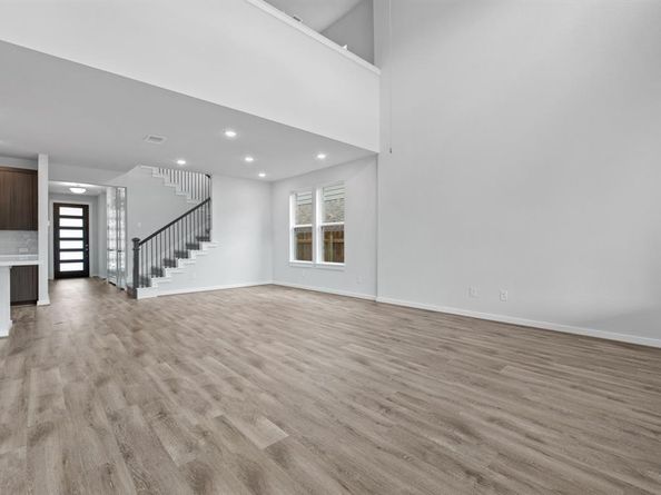 144 Alicante LN, Liberty Hill TX 78642