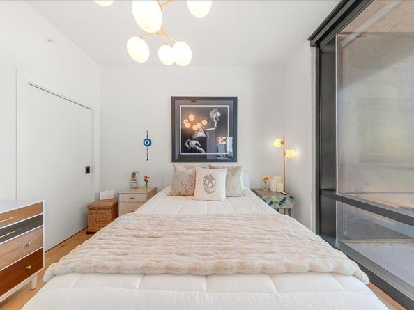 70 Rainey ST 1503, Austin TX 78701