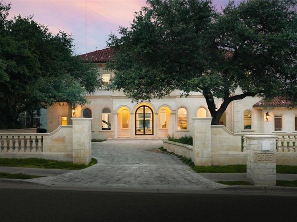 2005 Far Gallant Dr, Austin TX 78746