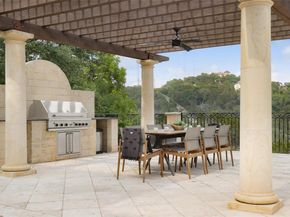 2005 Far Gallant Dr, Austin TX 78746