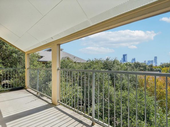 1910 Robbins PL 301, Austin TX 78705