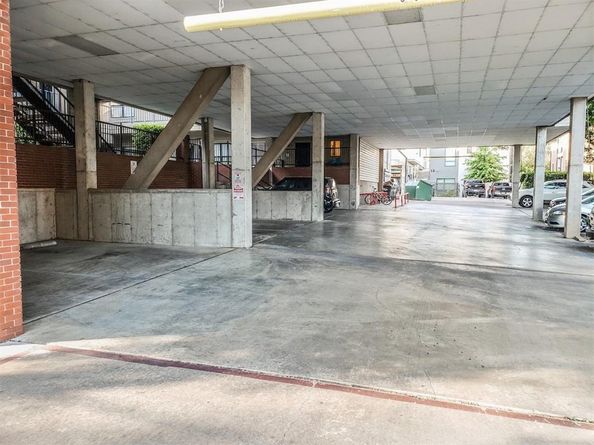 106 E 30th ST 305, Austin TX 78705