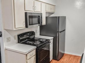 106 E 30th ST 305, Austin TX 78705