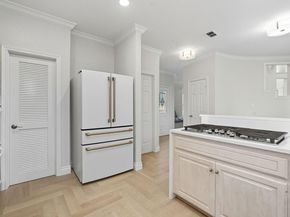7315 Oak Shores DR, Austin TX 78730