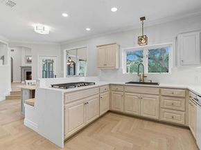 7315 Oak Shores DR, Austin TX 78730