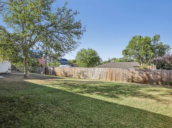 5101 Woodmoor DR, Austin TX 78721