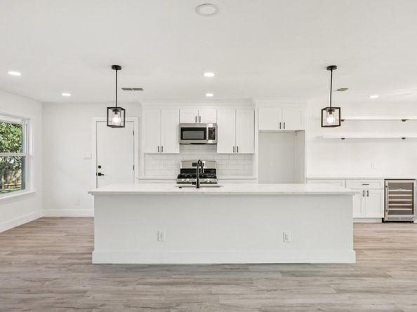 5101 Woodmoor DR, Austin TX 78721