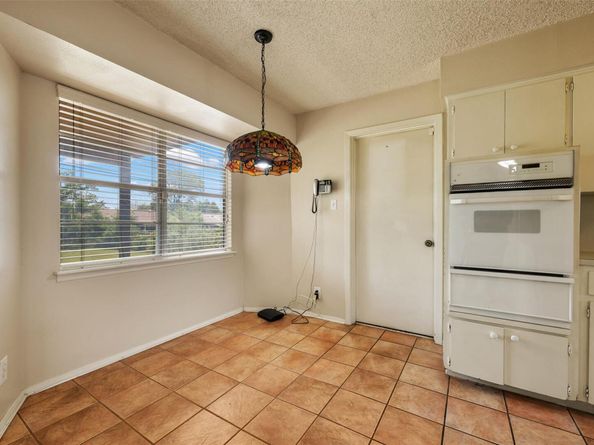 105 E St Johns Ave, Austin TX 78752