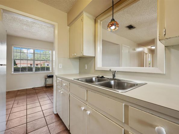 105 E St Johns Ave, Austin TX 78752
