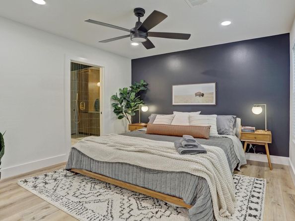 207 White Oak DR, Austin TX 78753