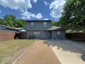 4503 E Stassney LN