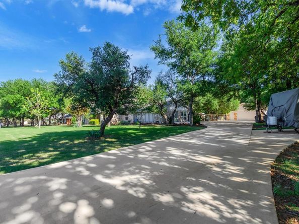 204 Mesa DR, Georgetown TX 78628